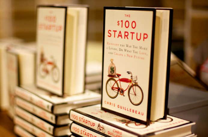 Когда будут 100 стартапов. Chris Guillebeau: the $100 Startup. Стартап за 100 долларов. Книги стартап картинки. Стартап надпись картинки.